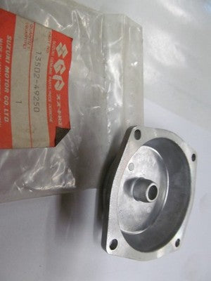 Suzuki 1982-83 gs1100e 1100g  1100gl nos carb cover  13502-49250