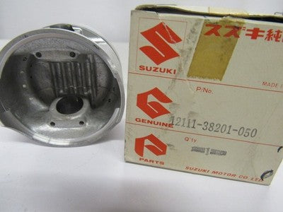 Suzuki NOS DR/SP250 TU/GN/GZ250 1982-2007 0.50mm Over Piston 12111-38201-050