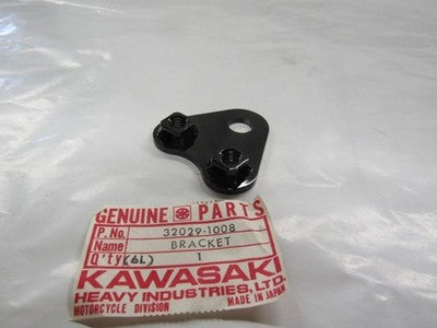 Kawasaki Z250 KZ250 Z200 KZ200 Engine Mount Bracket 32030-1008