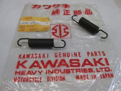 Kawasaki Ar125 Kh125 Ke100 Side Stand Spring Oem Genuine. 92081-1052  SOLD AS 2