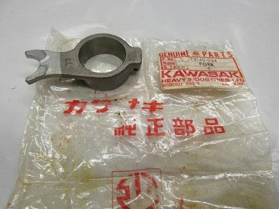 NOS Kawasaki 13140-034 SHIFT FORK TOP KV75 (76-80) MT1 (71-75) OEM
