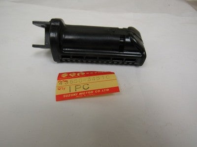 NOS SUZUKI GS450 AUTOMATIC   nos right side driver peg 1982 1983 43550-34510