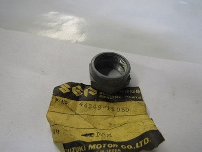 Suzuki NOS T250 T305 T350 T500  FUEL PETCOCK NUT   44349-15020