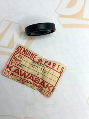 NOS KAWASAKI 1973-2001 OIL SEAL KE100 MC1 KD80 KM100  92050-063