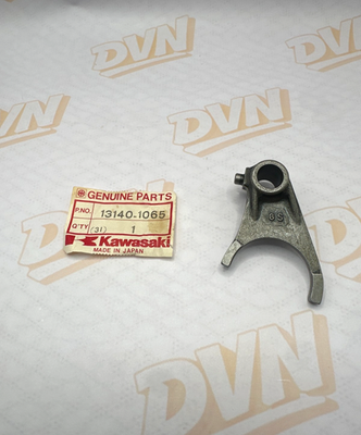 NOS GENUINE KLT200 250 Shift Fork 2nd 3rd KL250 KZ250 13140-1065