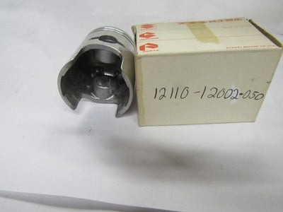 Suzuki A100 AS100  GENUINE OEM PISTON 1ST OVER  12110-12000-050