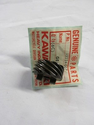 NOS OEM FACTORY KAWASAKI KD175 KE175 F6 F7 TACHOMETER GEAR 13224-007