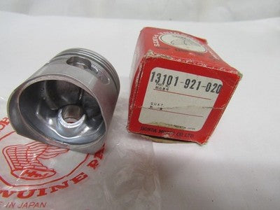 HONDA STD Piston Pre 1997 B75 K1 K2 K3 Outboard Motor OEM #13101-921-020 NOS