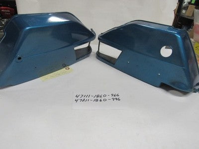 SUZUKI GT250 1974 SIDE COVER SET  RIGHT AND LEFT    BLUE