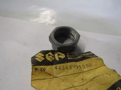 Suzuki NOS T250 T305 T350 T500  FUEL PETCOCK NUT   44349-15020