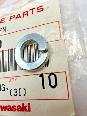 1 NOS 1968-1989 Kawasaki KM100 KZ1000 F3 KLT250 Spring Washer 8mm OEM 461F0800