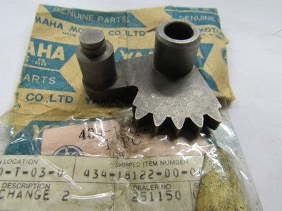NOS Yamaha YZ250 YZ400 SR500 Shift Lever 434-18122-00
