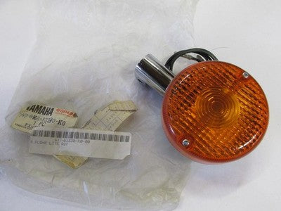 Yamaha XJ550 XJ650 XS400 XV920 Rear Flasher Light Assembly 4X7-83330-K0-00 NOS