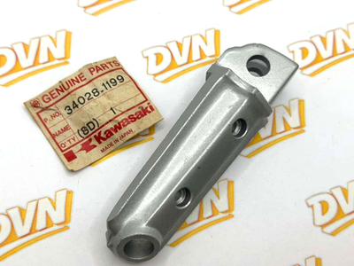 NEW 1986-2006 GENUINE KAWASAKI RIGHT HAND FRONT STEP CONCOURS ZG1000A 34028-1199