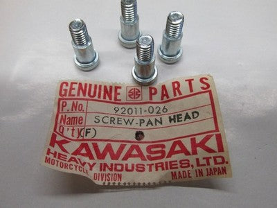Kawasaki NOS  92011-026  Screw 6mm F11 G4 G5 KE KV F11M G4TR KE175  sold as 4