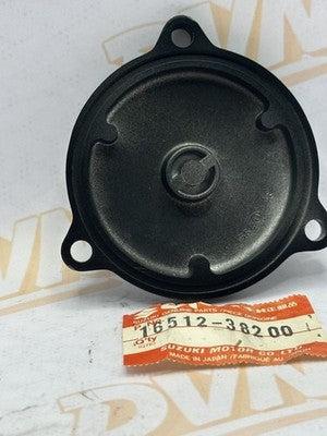 SUZUKI DR250 82 16512-38200 COVER OIL FILTER