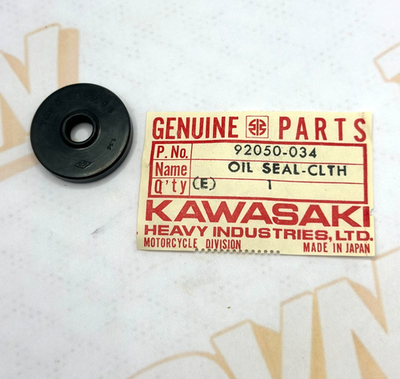 NOS GENUINE KAWASAKI F11 F9 CLUTCH PUSH ROD OIL SEAL 92050-034 NEW OEM