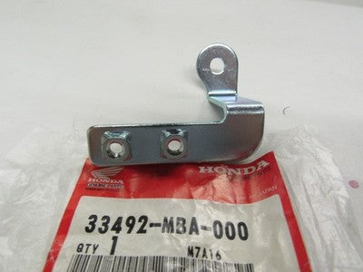 GENUINE NOS Honda STAY, R. FRONT 33492-MBA-000