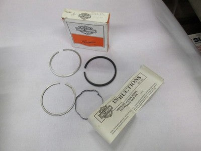 NOS OEM Harley Davidson Piston Ring Set P N 22360-57A  1972-82 XL
