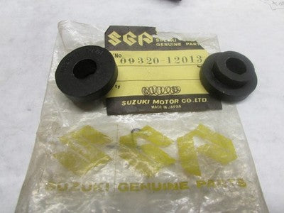 NOS GENUINE SUZUKI TM400 TM250 TM125 GS1000 GS750 GS550 CUSHION 09320-12013