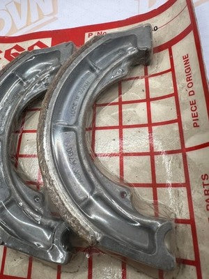 NEW REAR BRAKE SHOES FITS SUZUKI ATV   LT-F 250 1987-1990 64410-19B00 SET of 2
