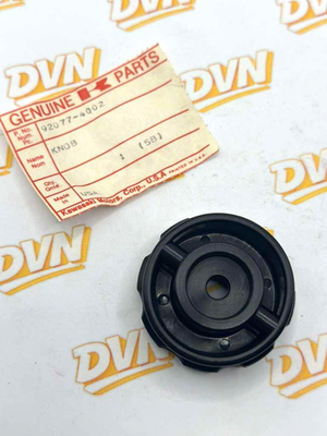 KAWASAKI NOS DIFF LOCK KNOB KLT200 KLT250 Prairie 1983-85 92077-4002