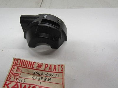 1974 F11 KAWASAKI NOS RIGHT HANDLEBAR SWITCH UPPER COVER  46041-009-21