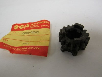NOS Suzuki M12 50M15 M15 OEM Second Gear Drive 24221-01003