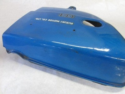 NOS SUZUKI 1974 GT380 RIGHT   FRAME COVER PART# 47211-34100 BLUE