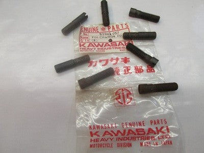 NOS Kawasaki  Change Pedal Spring Pins H1 H1C H1R Z1 Z1A Z1B 92043-057 sold as 9