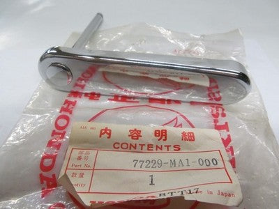 Honda 77229-MA1-000 Shaft Left Seat Lock GL500 SILVER WING