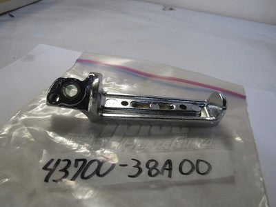 SUZUKI NOS RIGHT FOOTREST VS700 86-87 P/N 43700-38A00