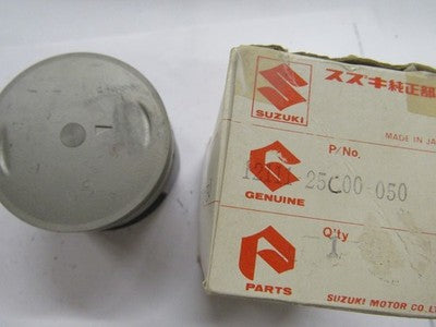 Suzuki NOS OEM Piston  12111-25C00-050    OVERSIZE   1989-90 LT250S QUADSPORT