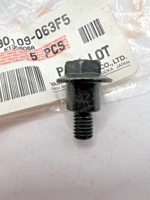 1 NOS Genuine Yamaha 3KJ Factory Hardware Special Bolt Part NEW OEM 90109-063F5