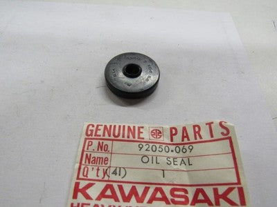 Kawasaki NOS NEW 92050-069 Oil Seal G3 G4 G5 MC1 G3SS G4TR