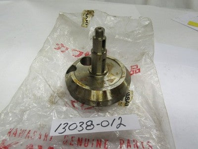 KAWASAKI G31M NOS RIGHT CRANKSHAFT HALF   13038-012
