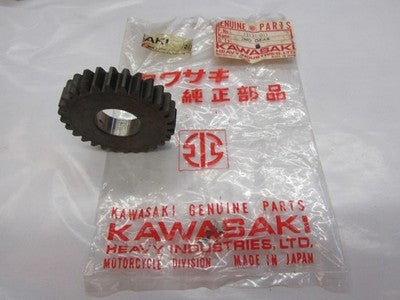 Kawasaki NOS NEW 13131-011 Output Shaft 2nd Gear H1 KH Mach III KH500