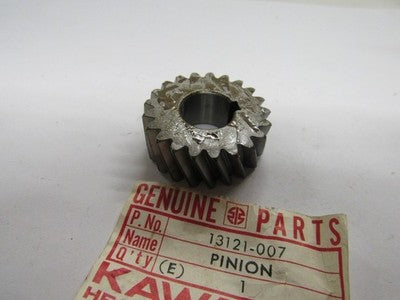 Kawasaki NOS NEW 13121-007 Primary Pinion G3 G4 G5 KE KH MC1 G31M G3SS G3TR G4TR
