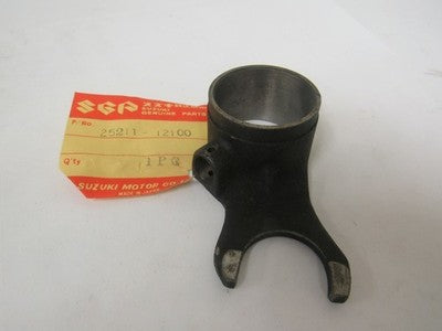 Suzuki A100,RV90  nos shift fork # 1  P.N  25211-12100