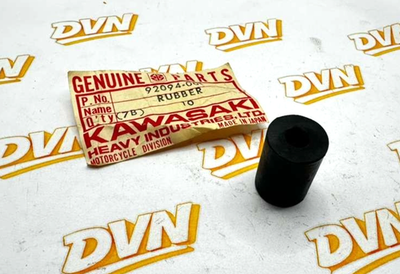 Kawasaki NOS NEW 92094-001 Side Cover Knob Rubber H1 H2 W1 W2 A1 A7 KH W1SS W2SS