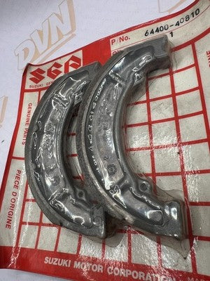***NOS SUZUKI 64400-40810 BRAKE SHOE SET