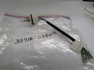 SUZUKI EIGER 400A 04 TAILLIGHT WIRING SOCKET 35718-03G00