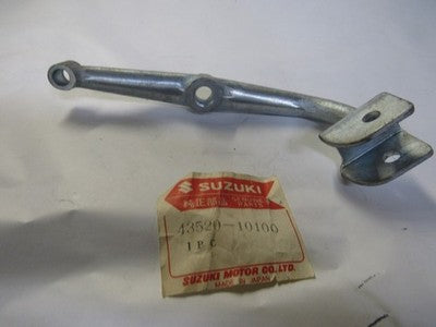 NOS Suzuki TC305 Laredo 305 1969 Genuine Footrest Bracket 43520-10100