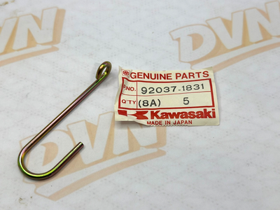 NOS Kawasaki KAF450-B1 Mule 1000 OEM Genuine Cylinder Cover Clamp 92037-1831