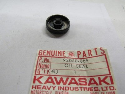 Kawasaki NOS NEW 92050-069 Oil Seal G3 G4 G5 MC1 G3SS G4TR