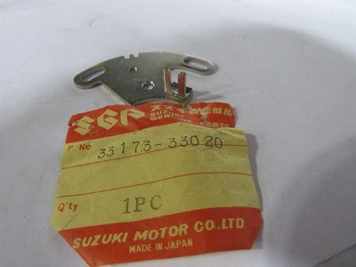 NOS Suzuki 1972 -1977 SUZUKI GT380L PLATE, CONTACT POINT LH 33173-33020 KOKASON