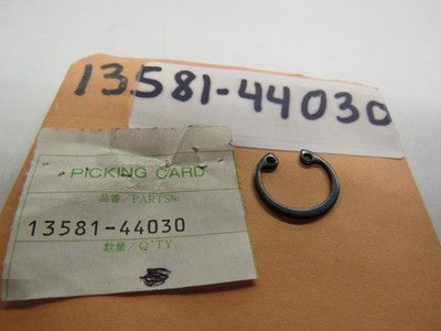 NOS SUZUKI GS1000 GS300 GS400 GS750 GS850 GS1100 GS1150 ERING 13581-44030