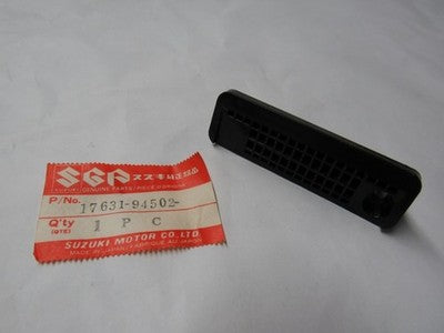 17631-94502 17631-94501 Water Filter for Suzuki Outboards  nos new