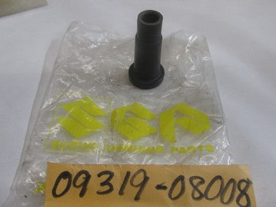 NOS SUZUKI RV RV50 RV90 NEW GENUINE PAIR ENGINE BUSH MOUNTING 09319-08008