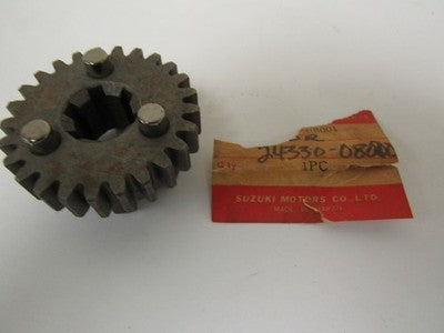 NOS Suzuki S32-2 OLYMPIAN    nos 3RD driven gear  24330-08000